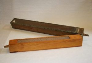 Tuyau sonore à face vitrée