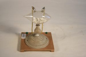 Tube avec minéraux phosphorescents