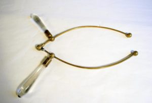 Excitateur à manche de verre