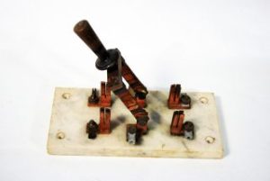 Commutateur bipolaire